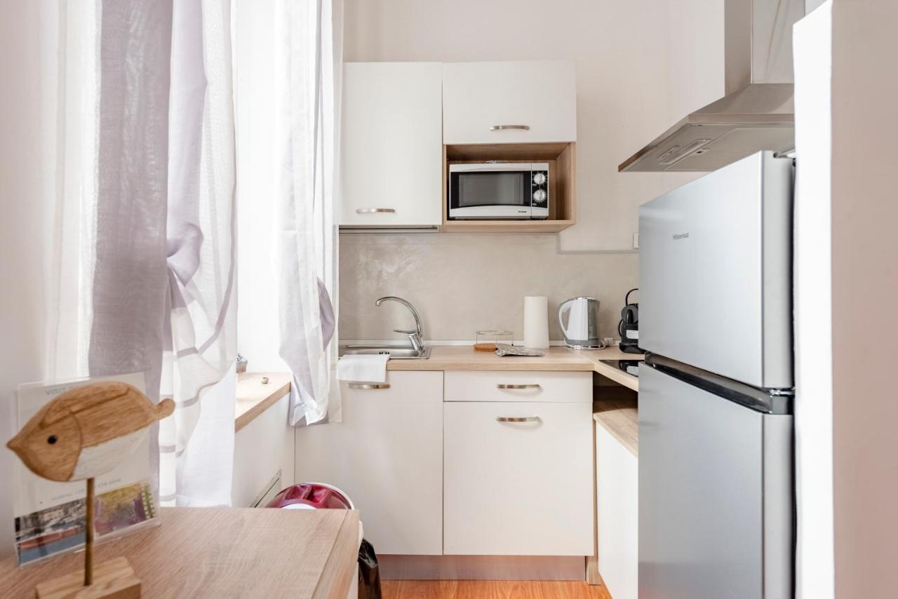 Mazzini 12 Very Central Apartment With Private Garage, Air Conditioning, Wifi, Just 50 Meters From The Beach Rapallo Exterior foto