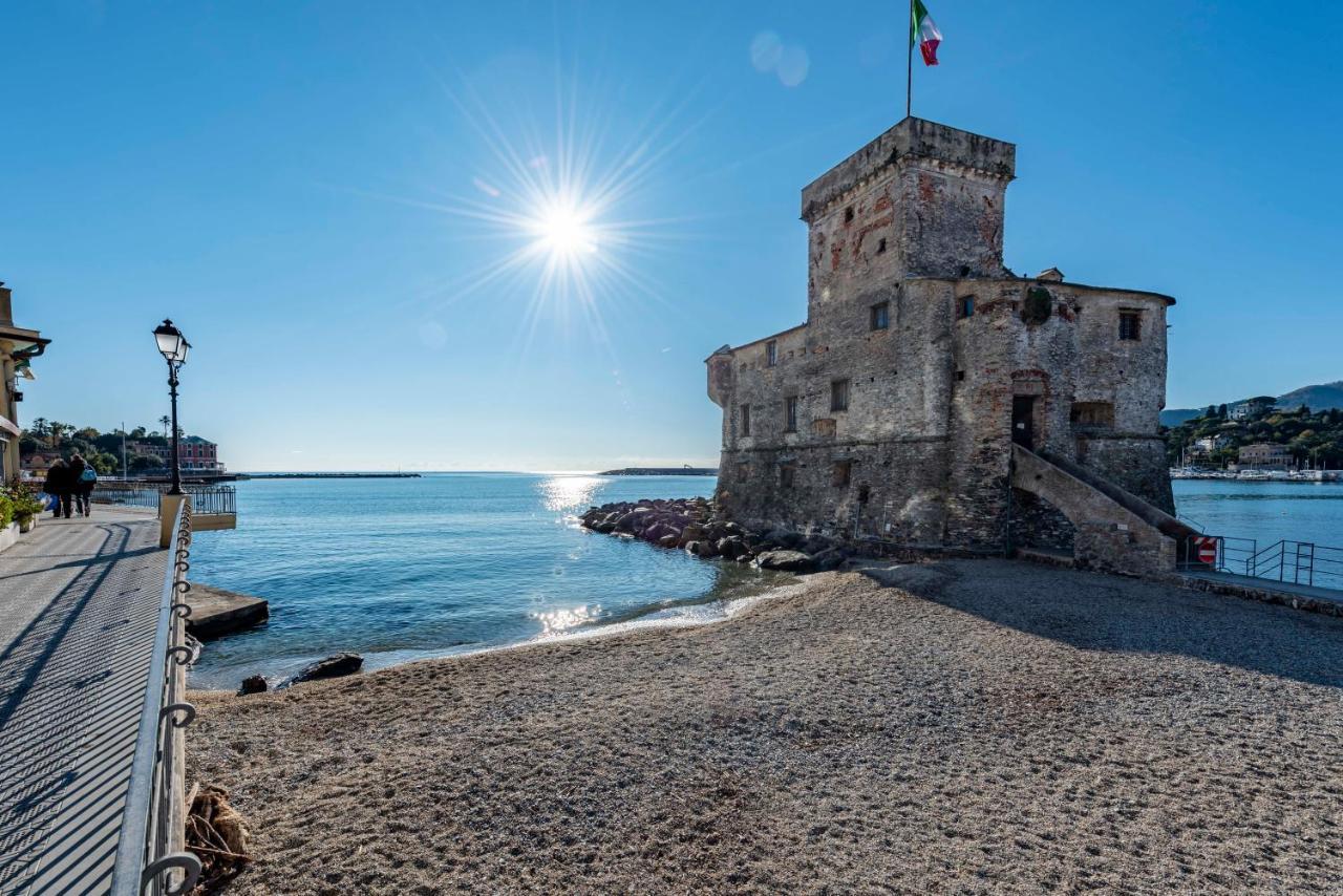 Mazzini 12 Very Central Apartment With Private Garage, Air Conditioning, Wifi, Just 50 Meters From The Beach Rapallo Exterior foto
