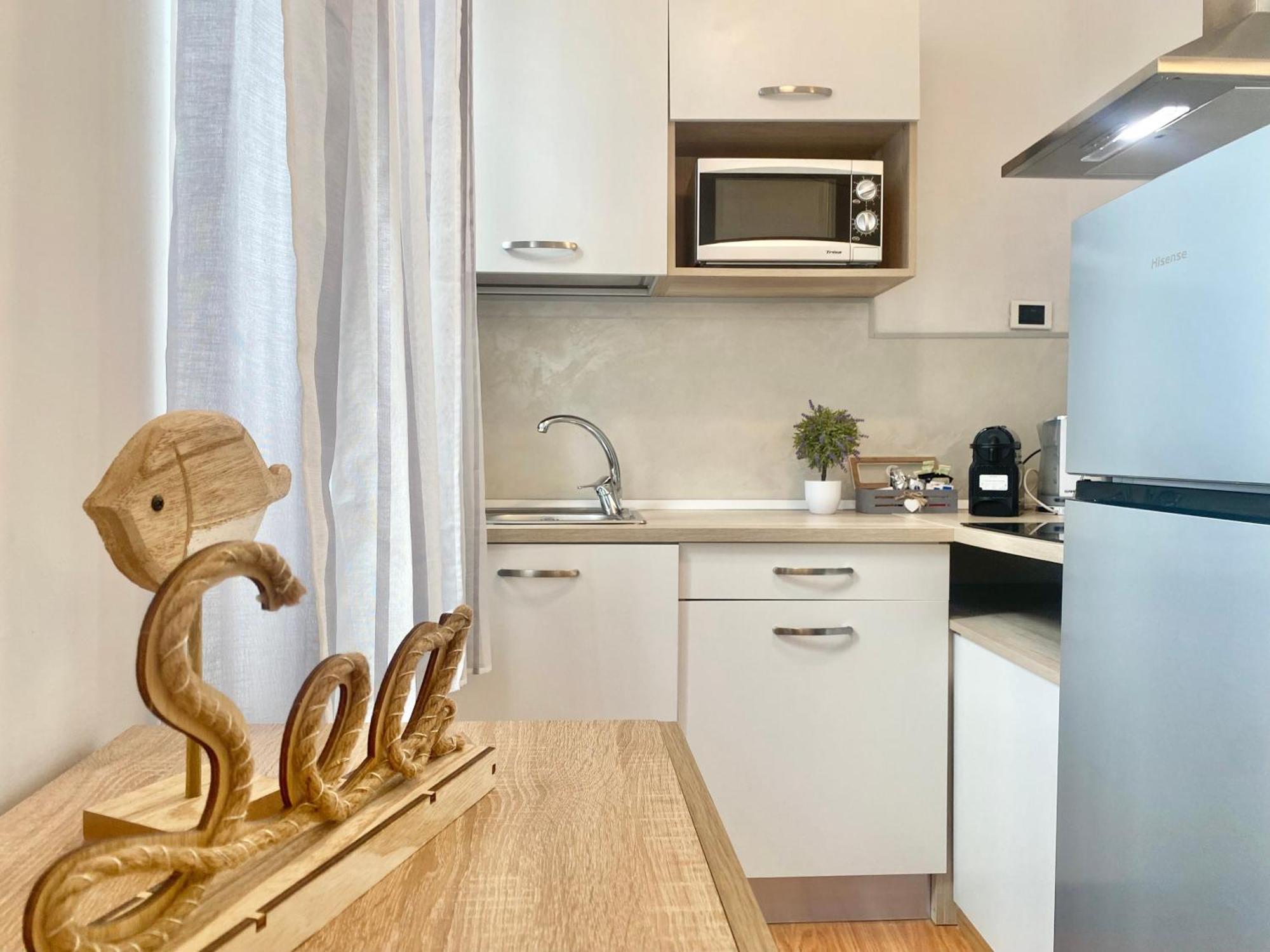 Mazzini 12 Very Central Apartment With Private Garage, Air Conditioning, Wifi, Just 50 Meters From The Beach Rapallo Exterior foto