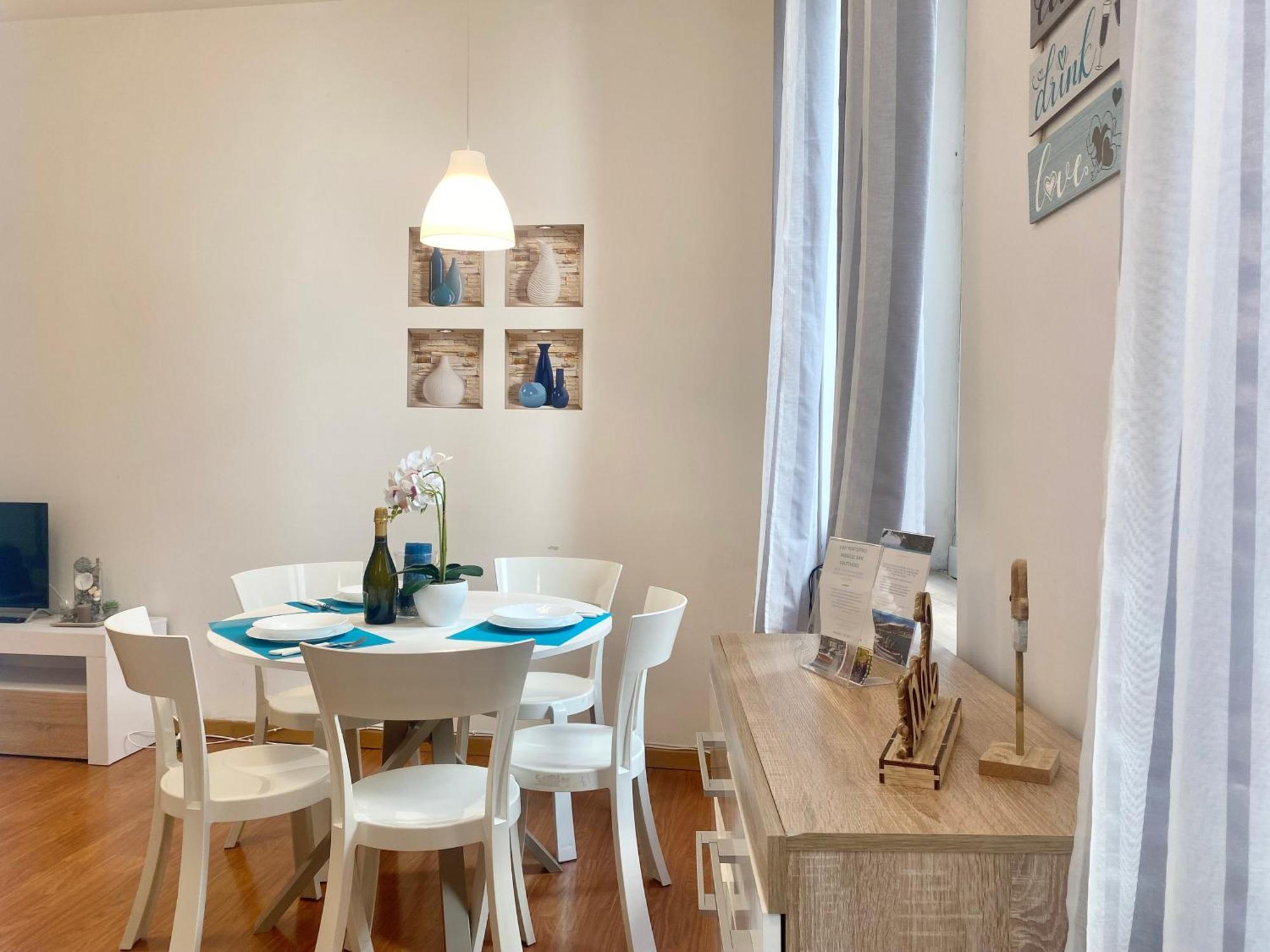 Mazzini 12 Very Central Apartment With Private Garage, Air Conditioning, Wifi, Just 50 Meters From The Beach Rapallo Exterior foto