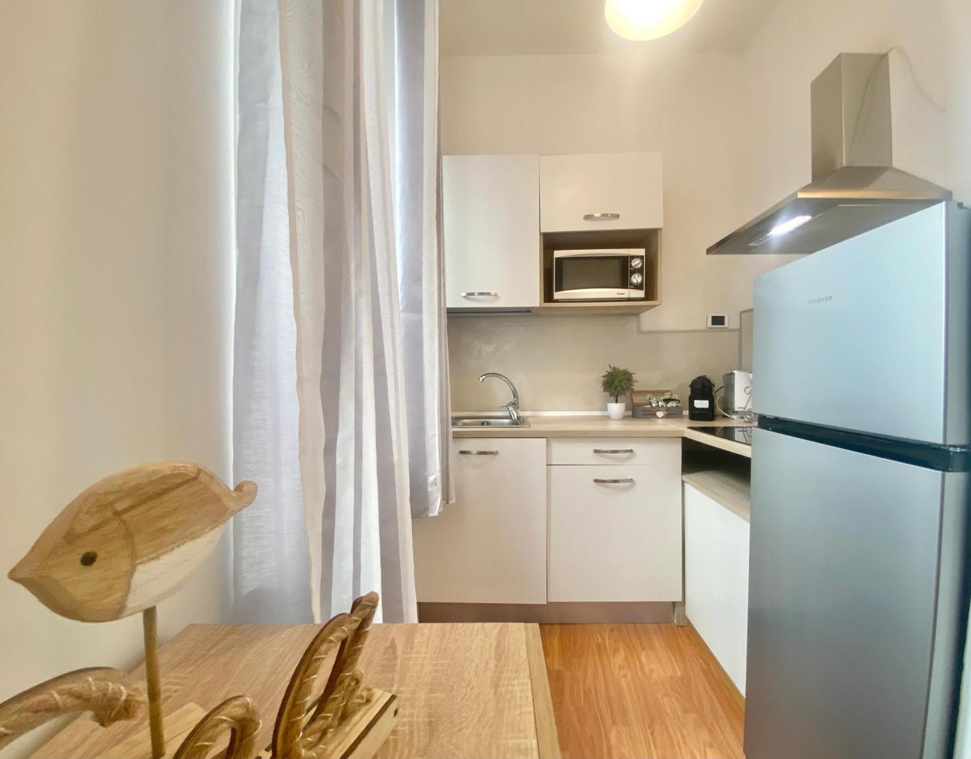 Mazzini 12 Very Central Apartment With Private Garage, Air Conditioning, Wifi, Just 50 Meters From The Beach Rapallo Exterior foto